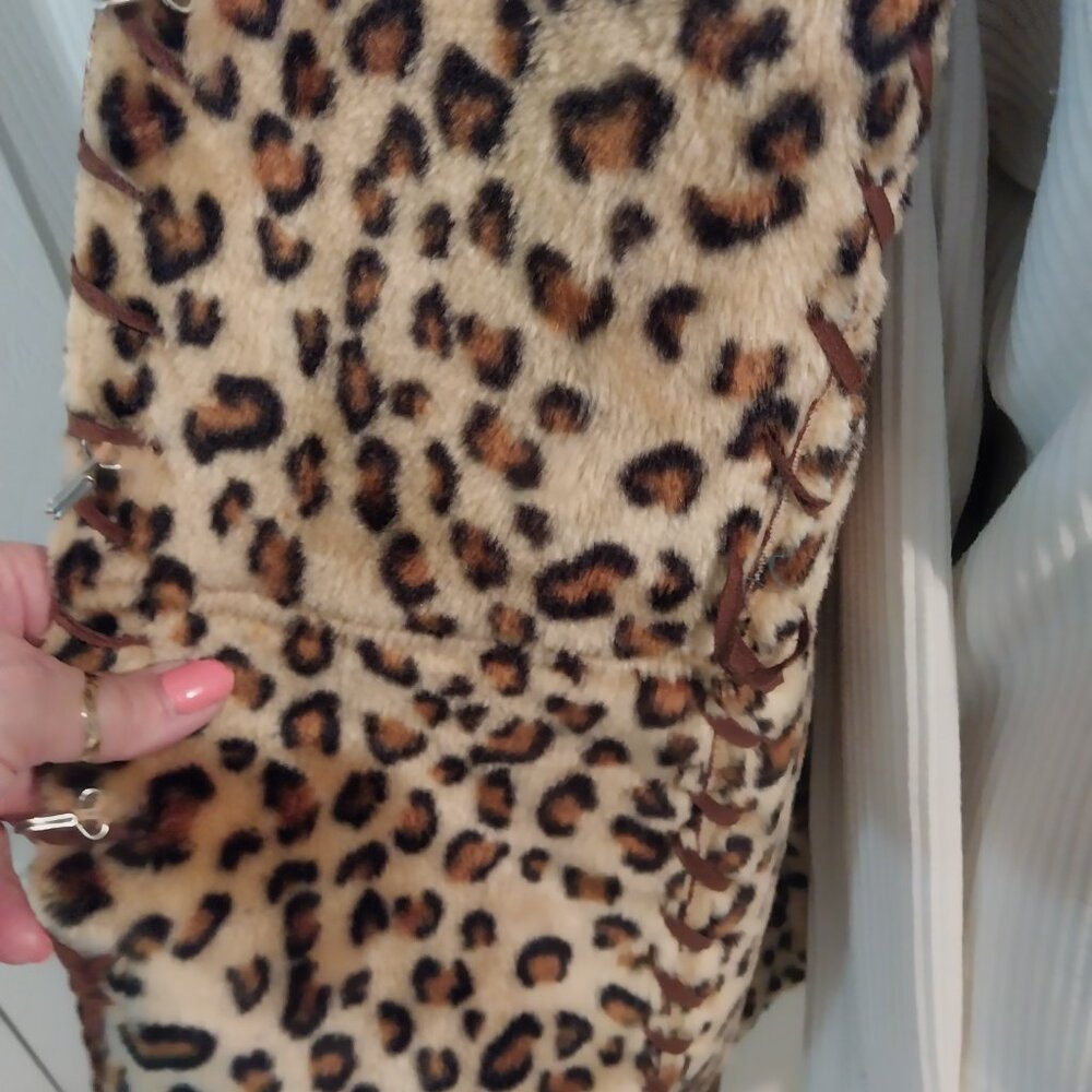 3550 Size M/Large Me chant Fun Fur Brown And Gold Animal Print Jacket. - Picture 7 of 7
